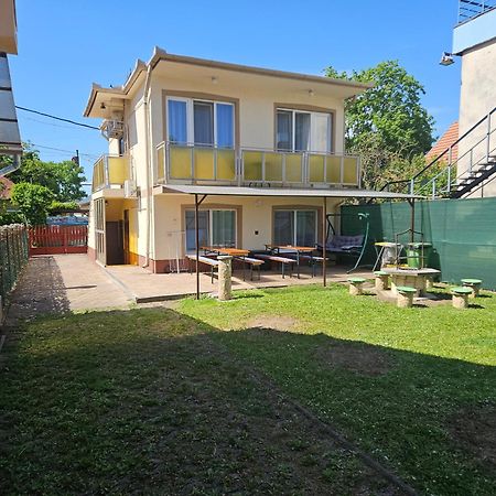 Ada 2 Apartmanhaz Hajdúszoboszló Zewnętrze zdjęcie