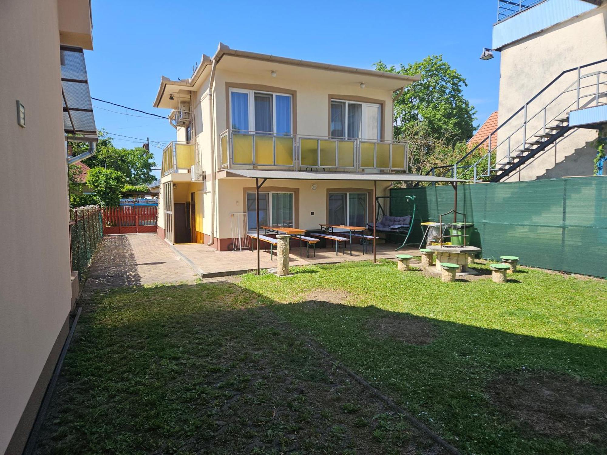 Ada 2 Apartmanhaz Hajdúszoboszló Zewnętrze zdjęcie