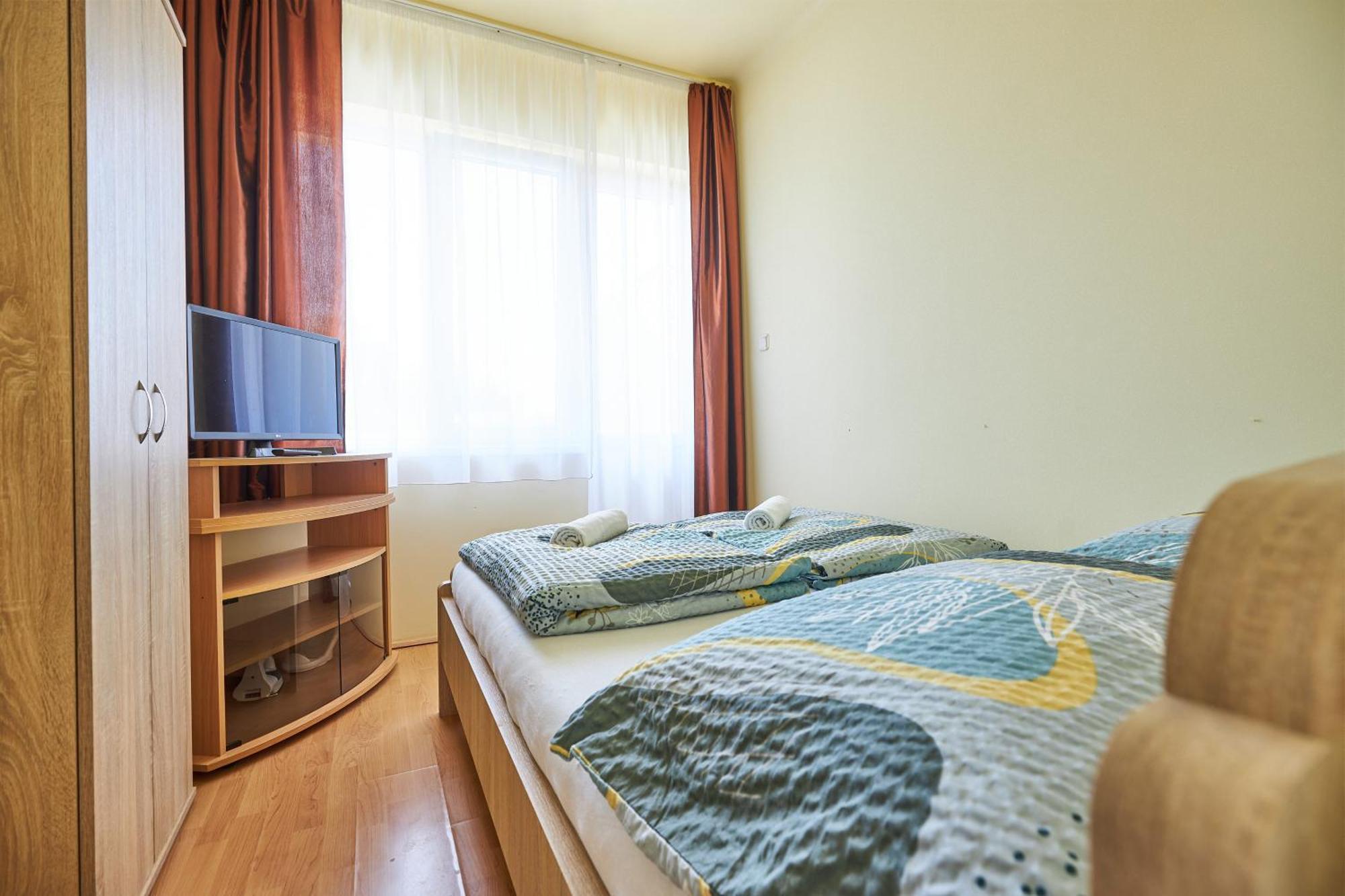 Ada 2 Apartmanhaz Hajdúszoboszló Zewnętrze zdjęcie