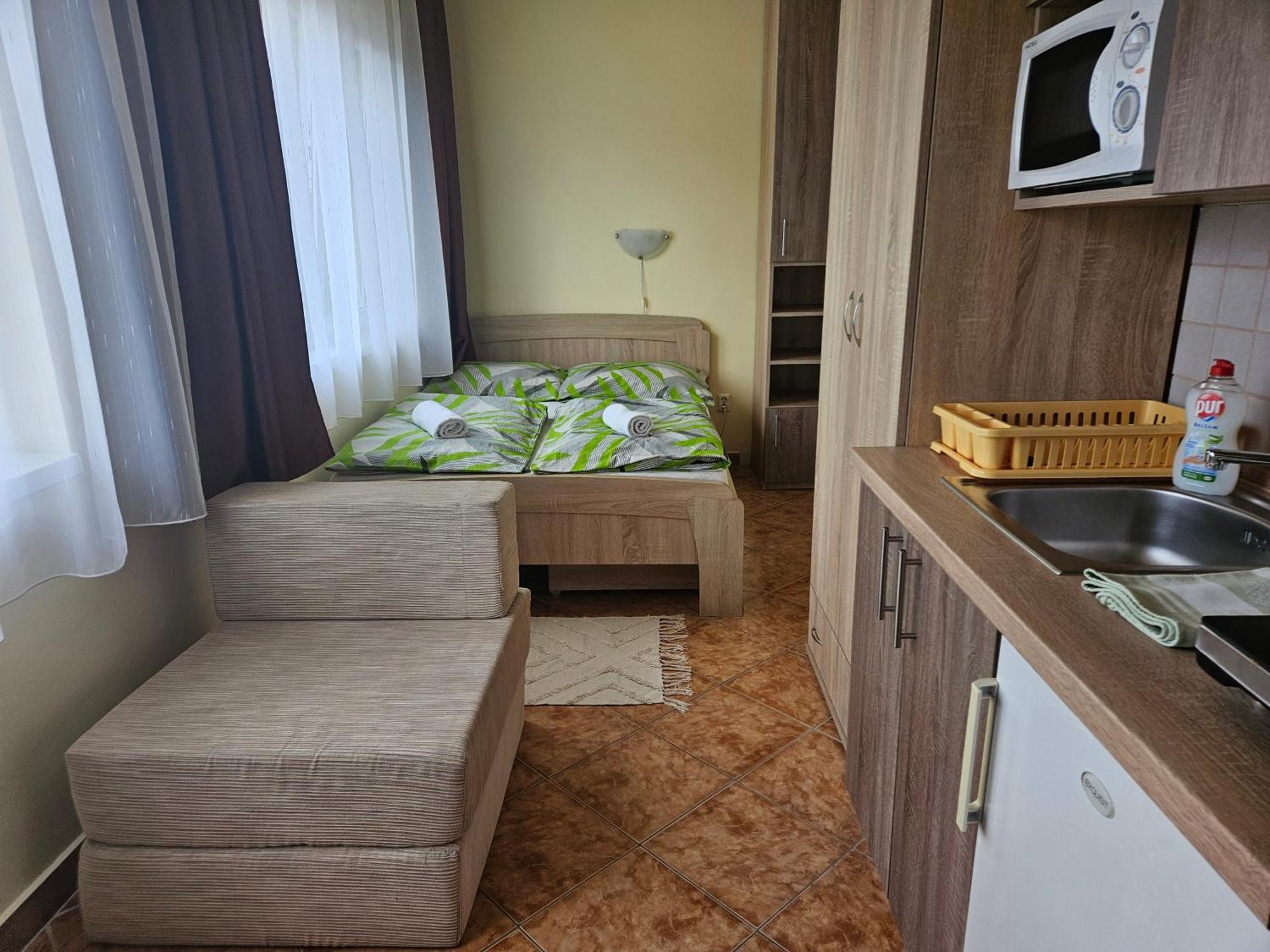 Ada 2 Apartmanhaz Hajdúszoboszló Zewnętrze zdjęcie