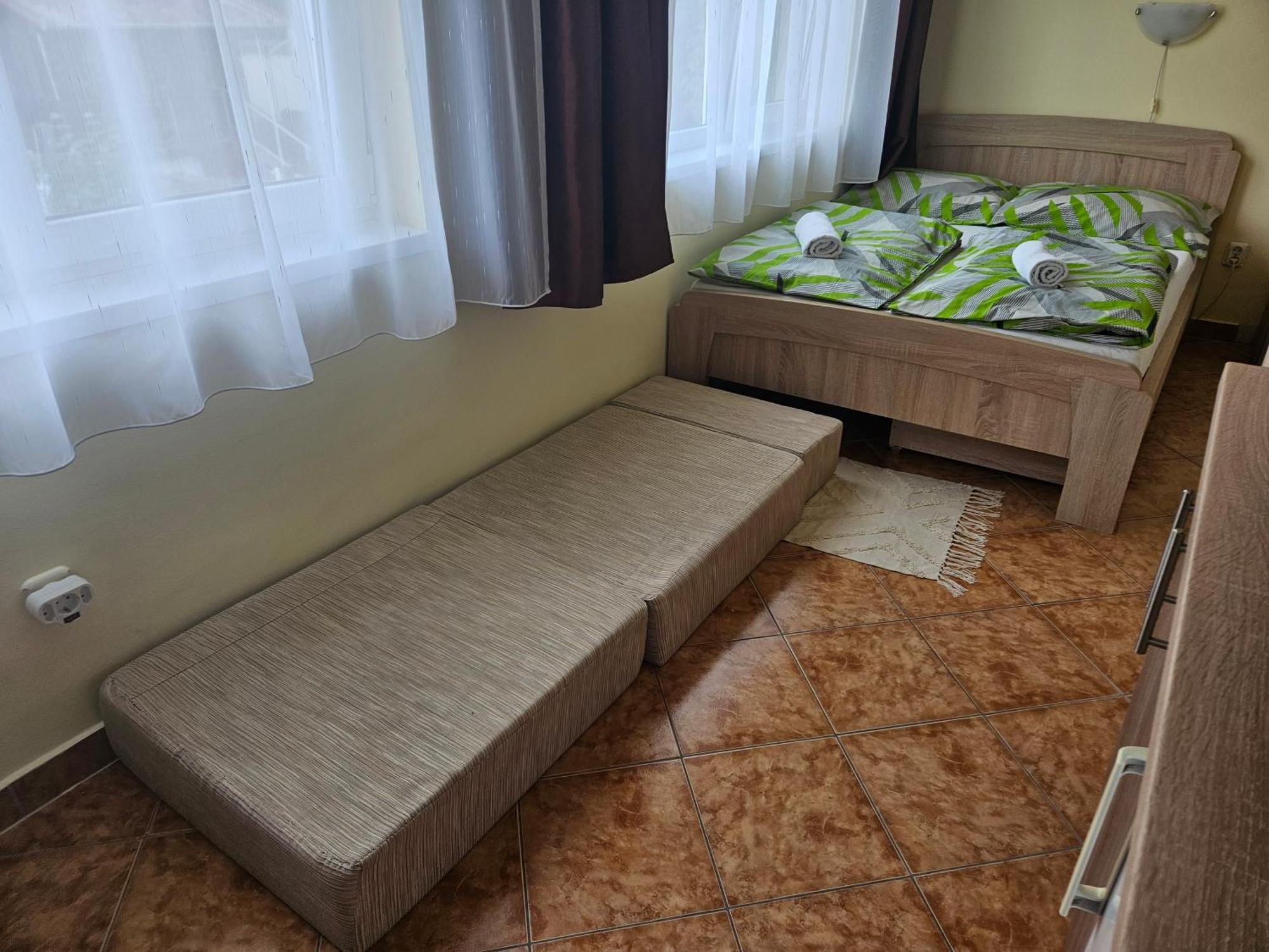 Ada 2 Apartmanhaz Hajdúszoboszló Zewnętrze zdjęcie
